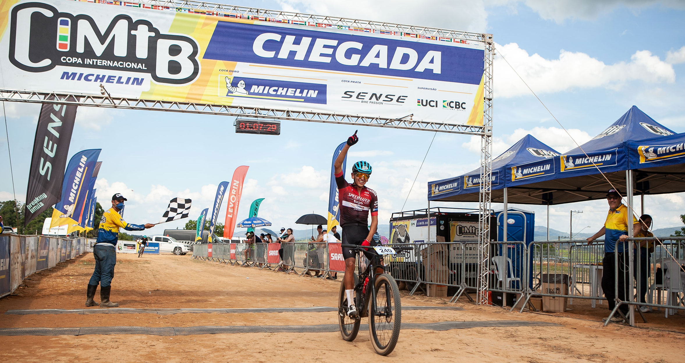 Hugo Rodríguez triunfa en la Copa Michelin de MTB en Brasil